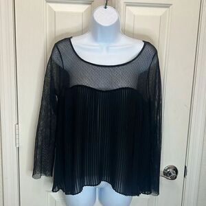 BCBG Generation Top Medium Black Scoop Neck Sheer Pleated Raw Hem Long Sleeve